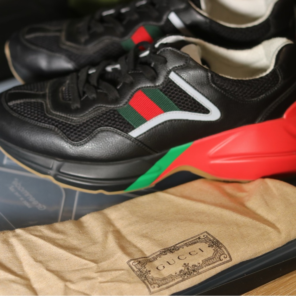 Gucci Men's Black and Red Sneakers